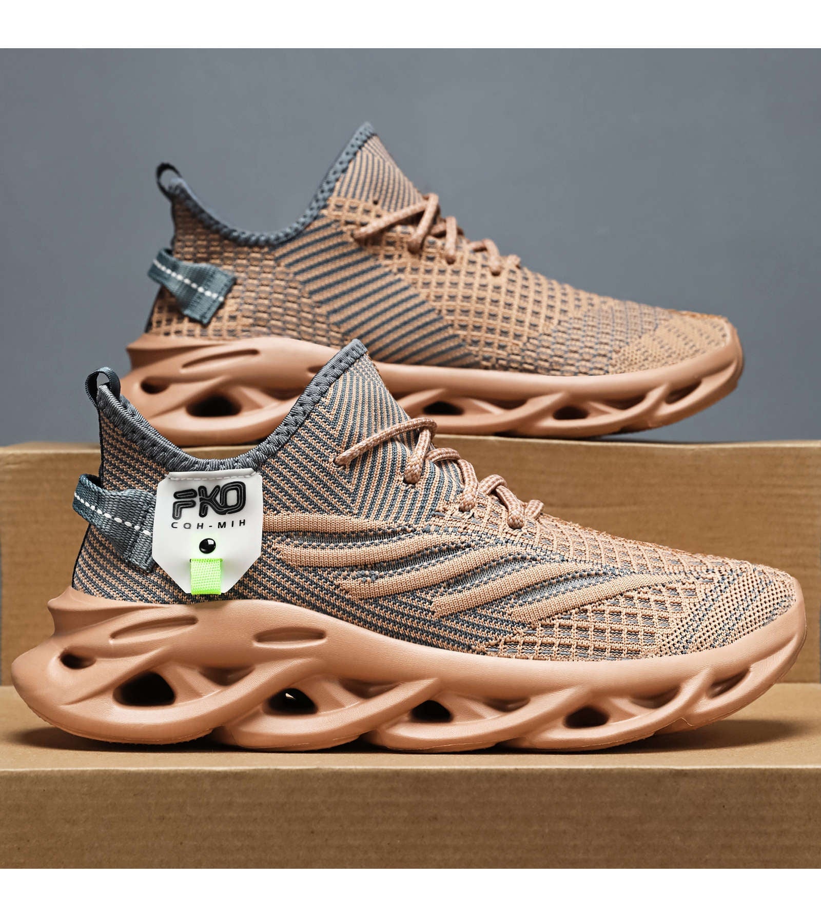 Mens Stylish Versatile Breathable Sneakers With Soft Soles