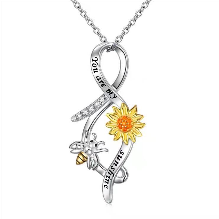 European And American Creative New Hands Heart-shaped