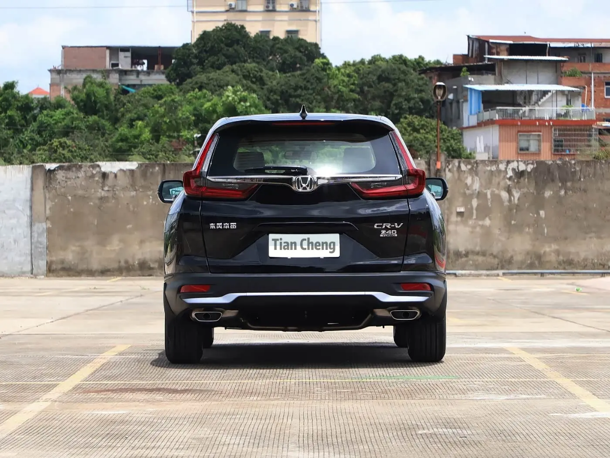 Honda CR-V - Premium Black Metallic SUV by Tian Cheng