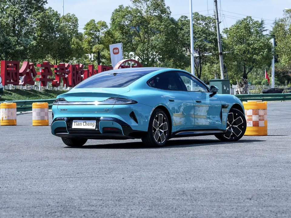 Xiaomi SU7 Electric Sedan - Premium Smart EV with Free Parts & Support