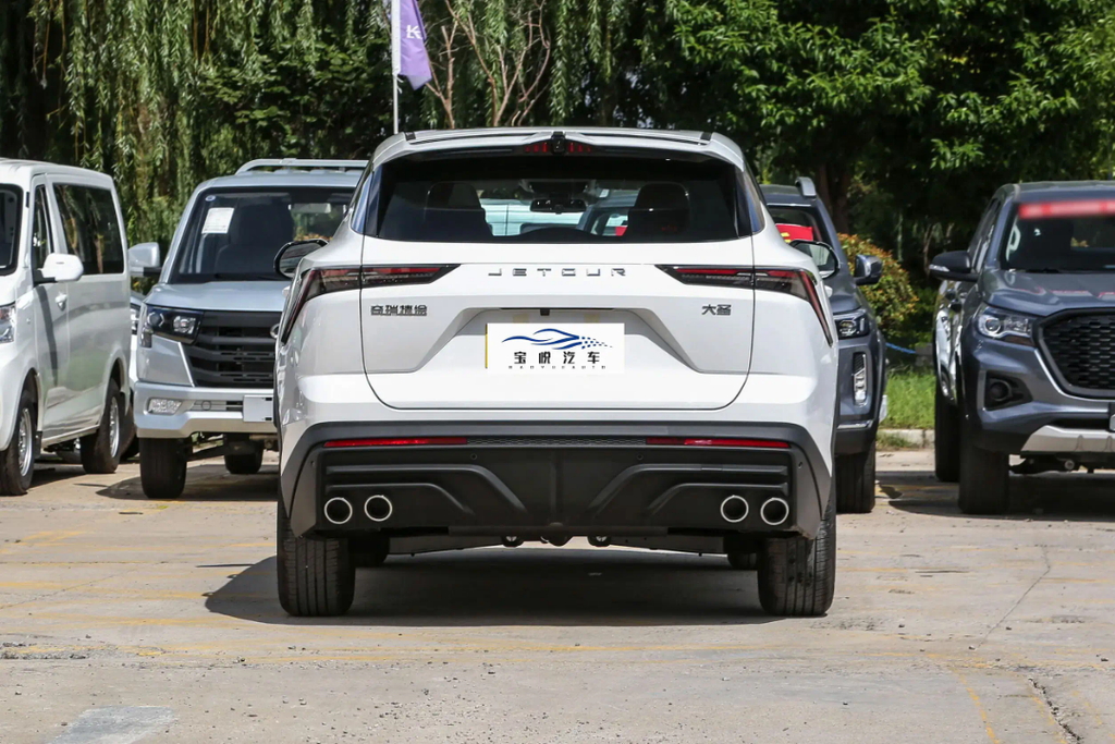 Premium Used Jetour SUV - White Luxury Crossover | Low Mileage