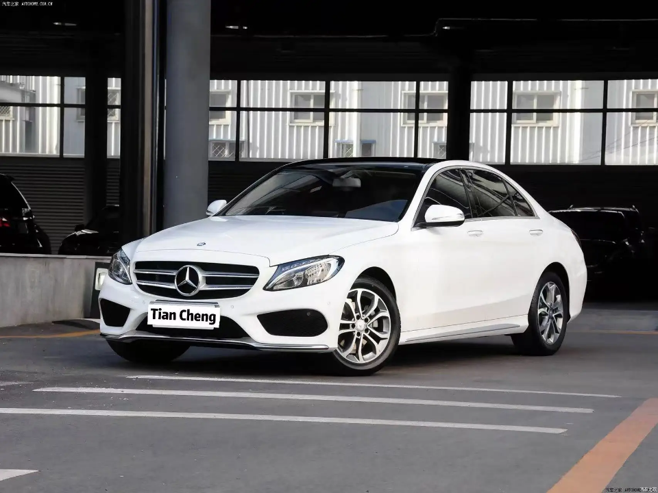 Mercedes-Benz C-Class Premium Sedan - Luxury 4-Door Saloon | Tian Cheng Edition