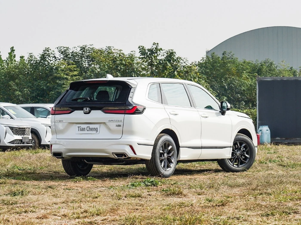 Honda Breeze Hybrid SUV - Premium White 7-Seater Family Vehicle