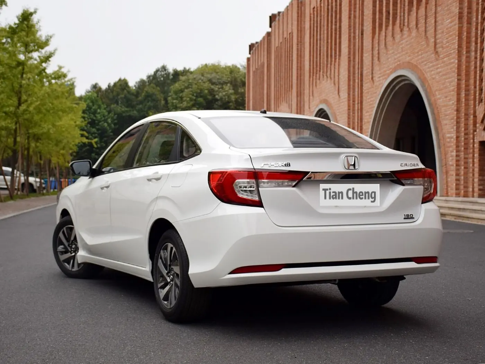 Honda Crider 180 Sedan - Premium White 4-Door Sedan | Low Mileage