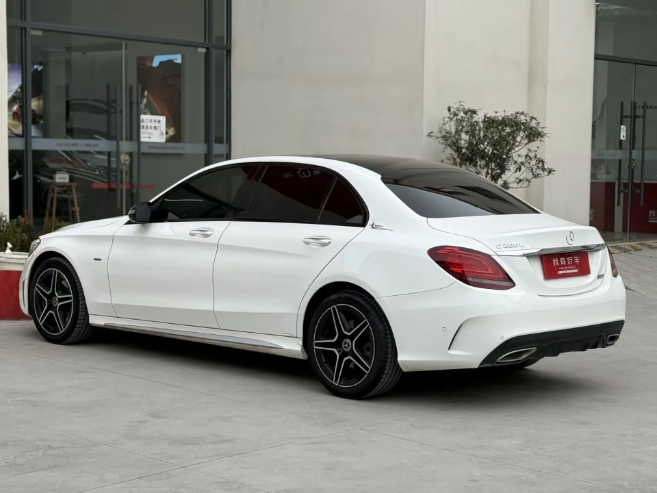 Mercedes-Benz C 250 L Sedan - Premium Luxury Sport Sedan with AMG Styling