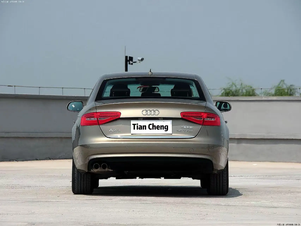 Geely Premium Luxury Sedan - Champagne Gold 4-Door Executive Saloon | Jamaica