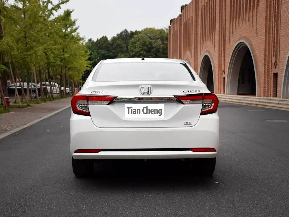 Honda Crider 180 Sedan - Premium White 4-Door Sedan | Low Mileage