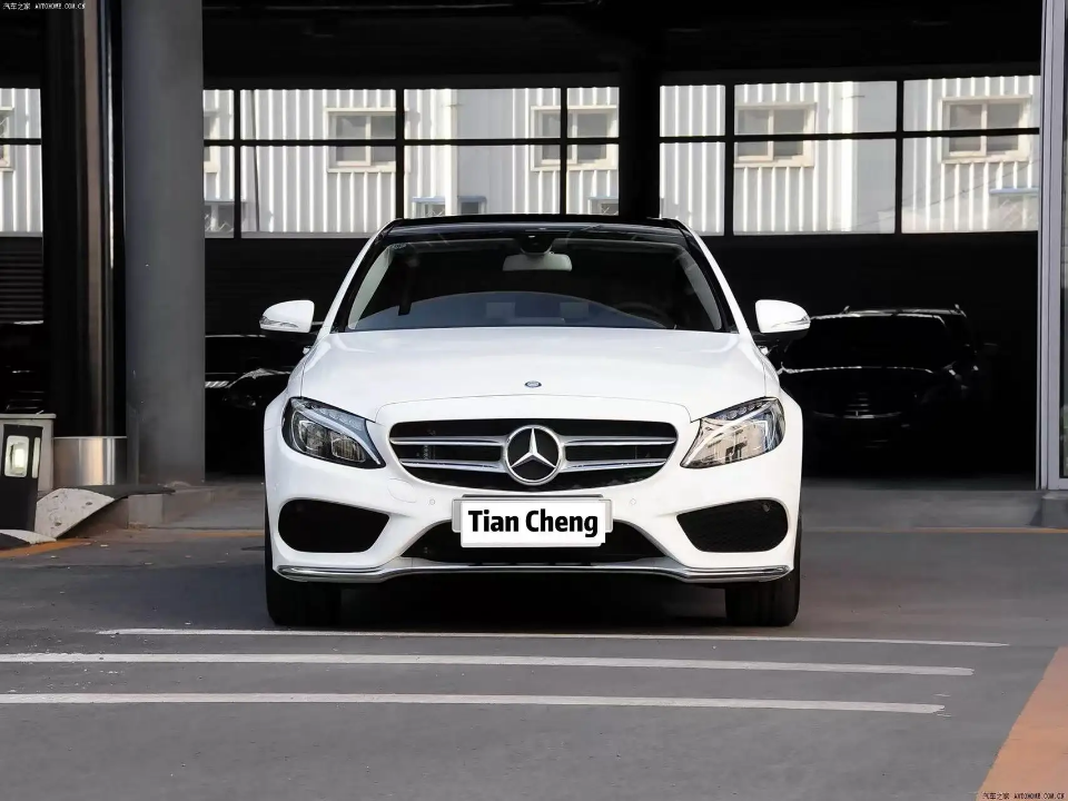 Mercedes-Benz C-Class Premium Sedan - Luxury 4-Door Saloon | Tian Cheng Edition