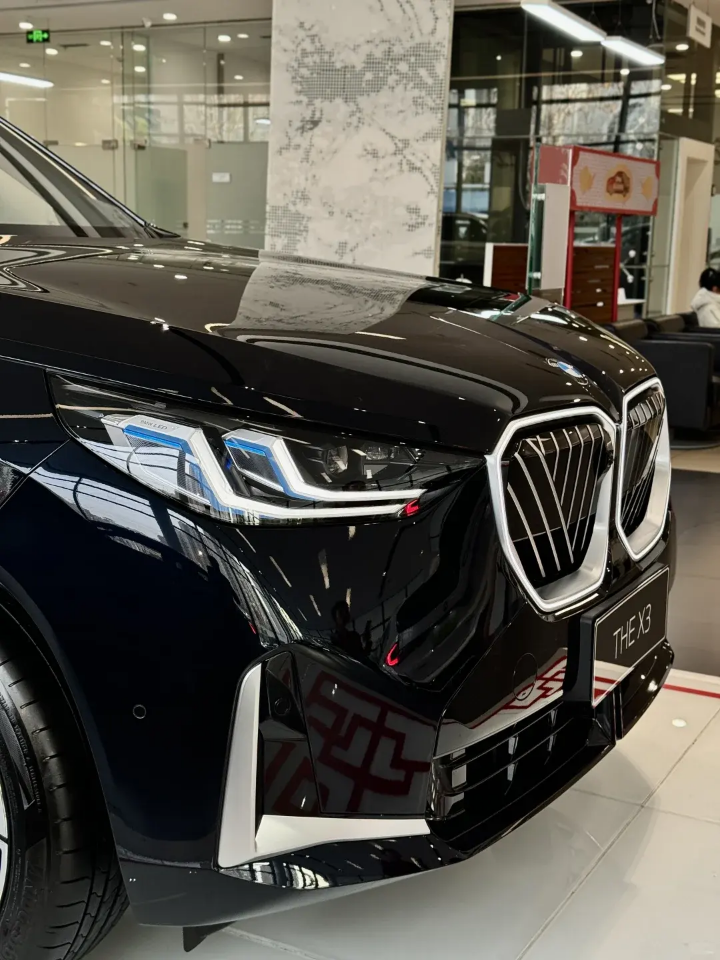 BMW X3 xDrive30e - Premium Luxury SUV | Used Truck