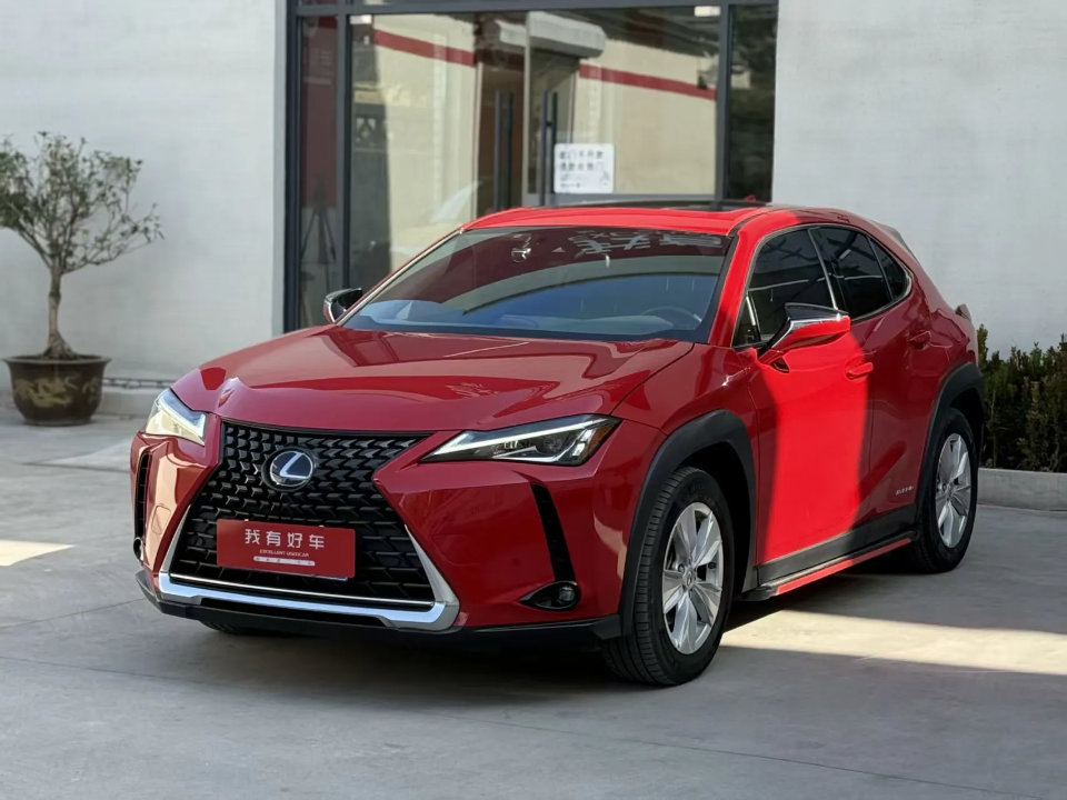 Lexus UX 250h Hybrid SUV - Premium Compact Crossover with Luxury Interior